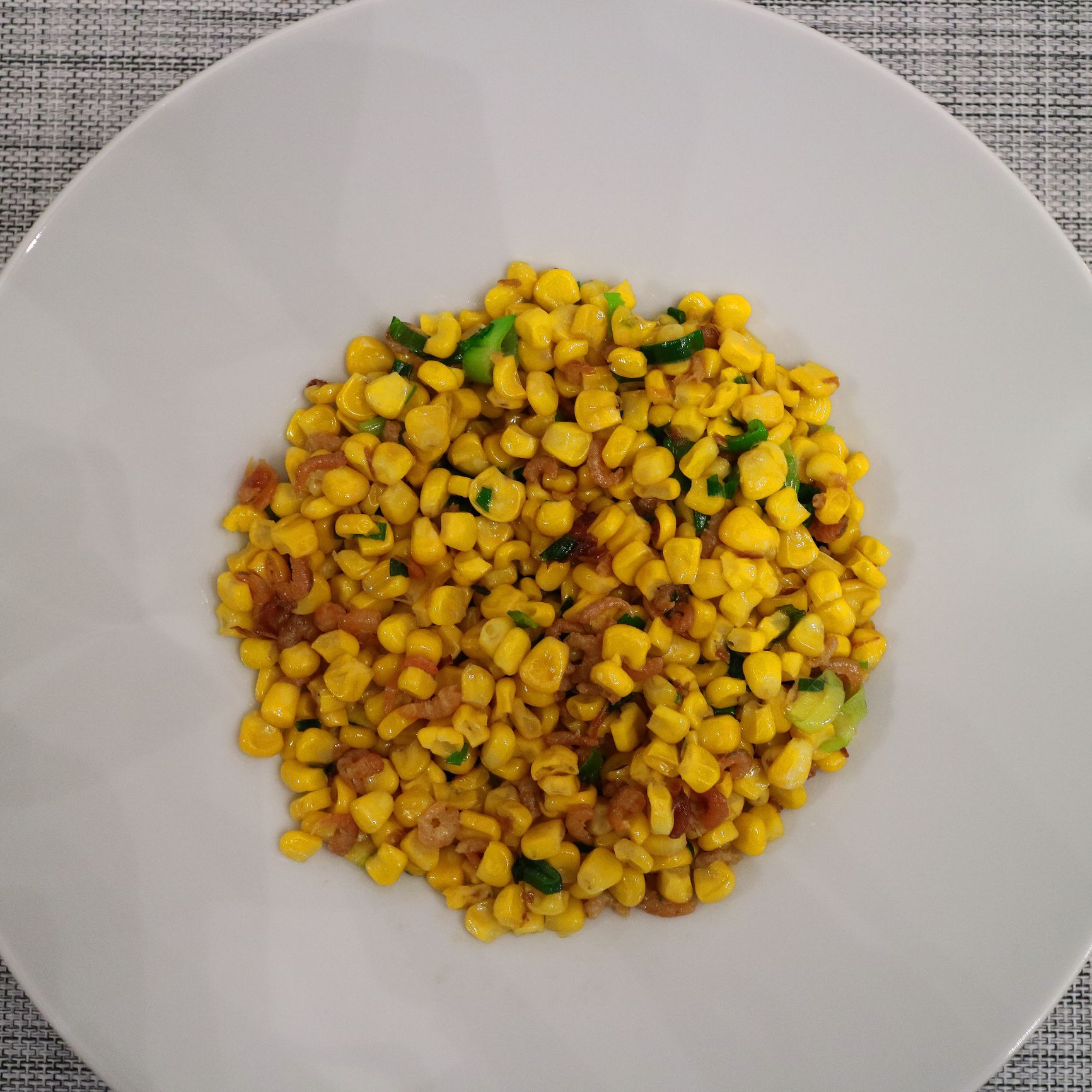 Vietnamese Sautéed Corn with Dried Shrimps (Bap xao mo hanh)