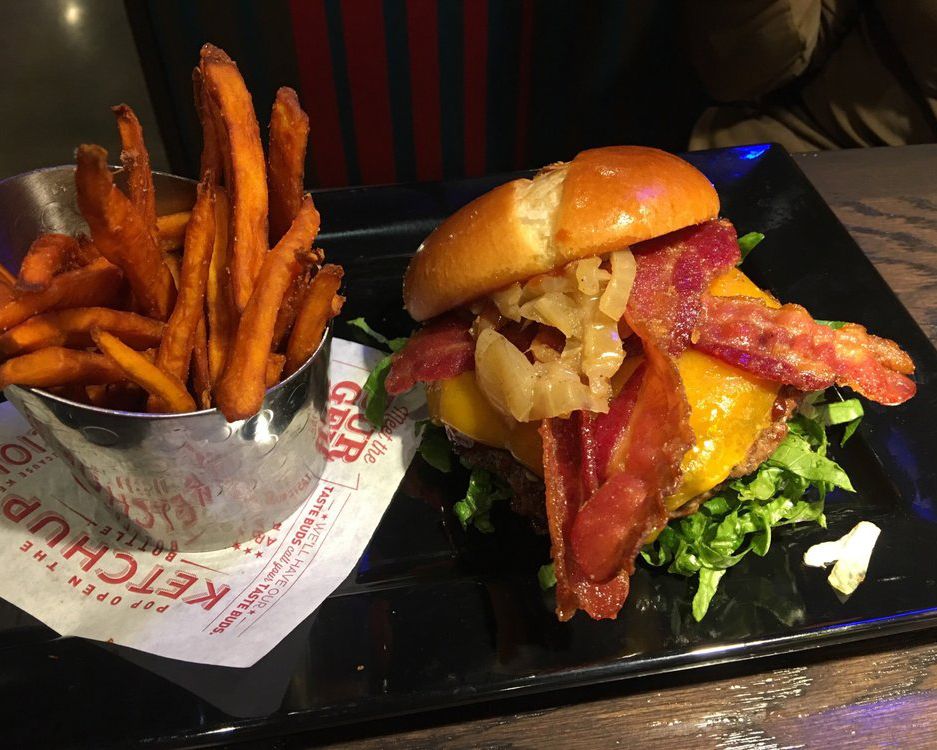 Red Robin Southern Charm Burger