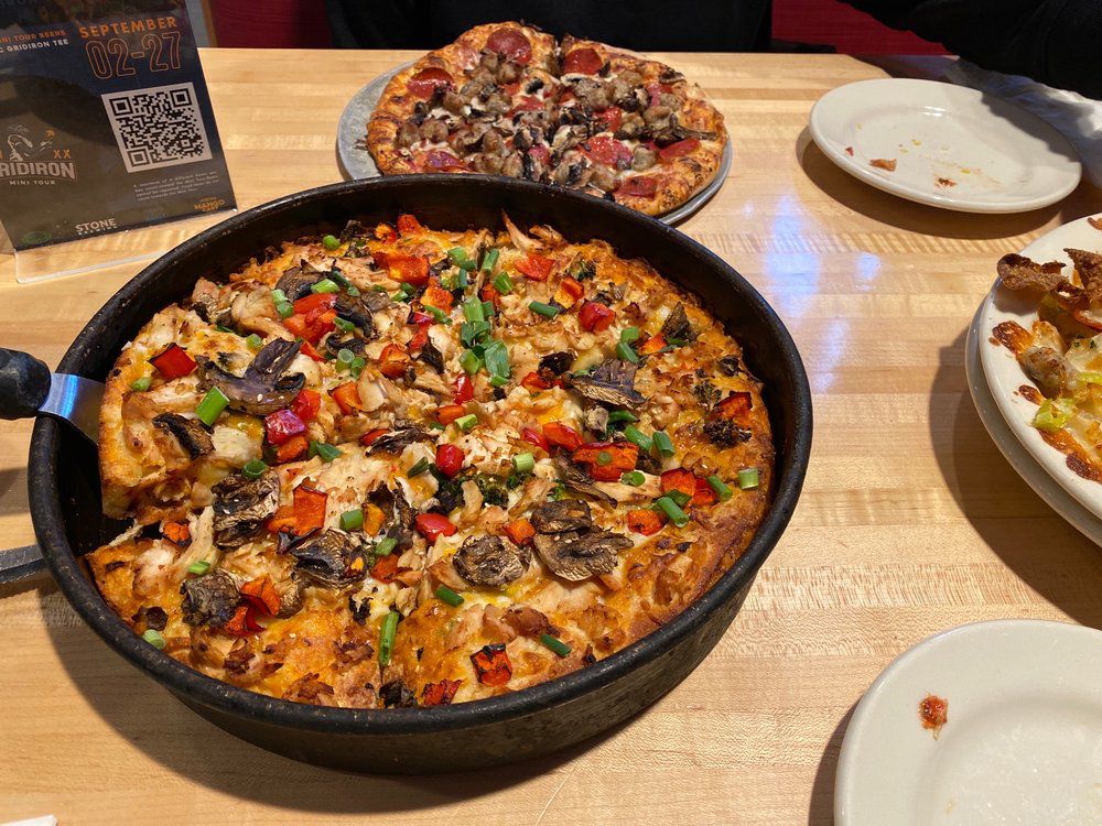 Old Chicago Birthday Freebie: Free Pizza