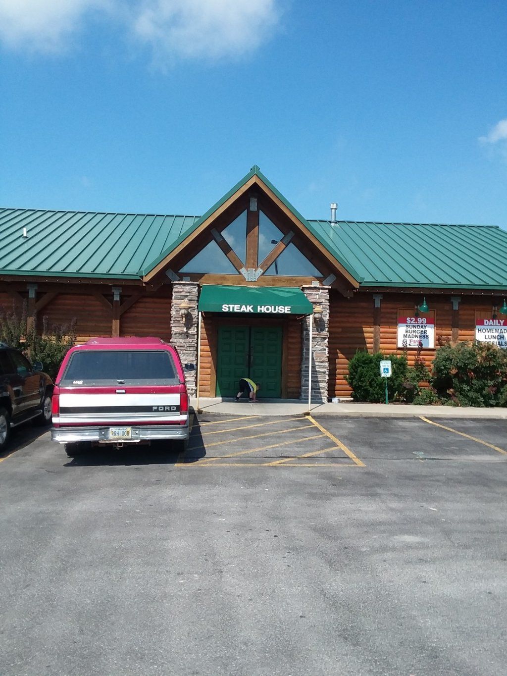 Red Fox Westside Grill