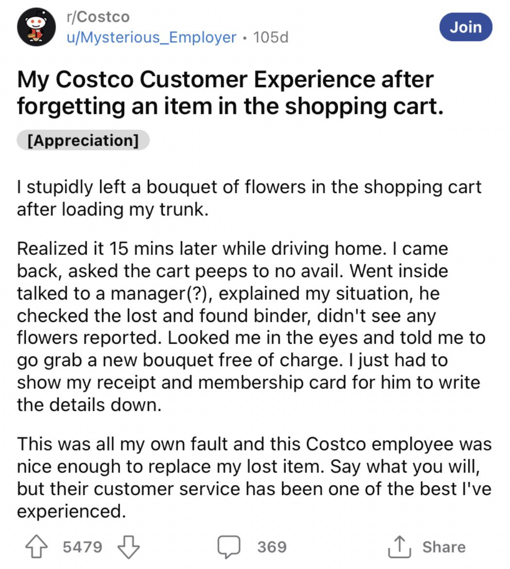 Reddit screenshot about exceptional customer service from Costco.