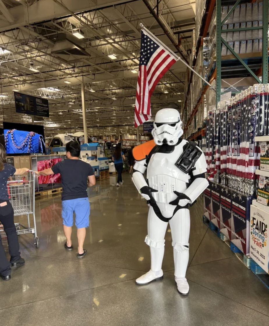 Reddit screenshot of Costco employee dressed up as Star Wars stormtrooper.