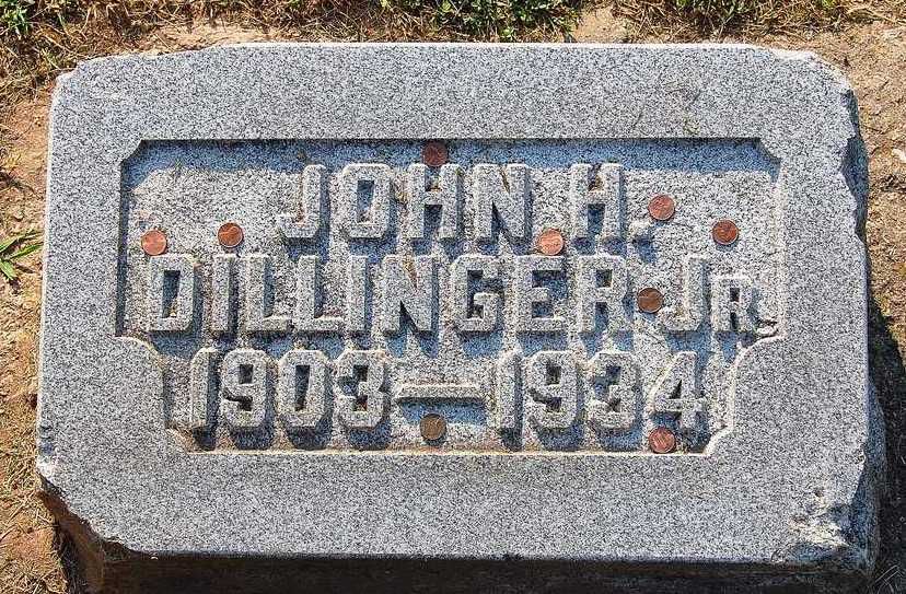 Grave of bank robber John Dillinger Jr.