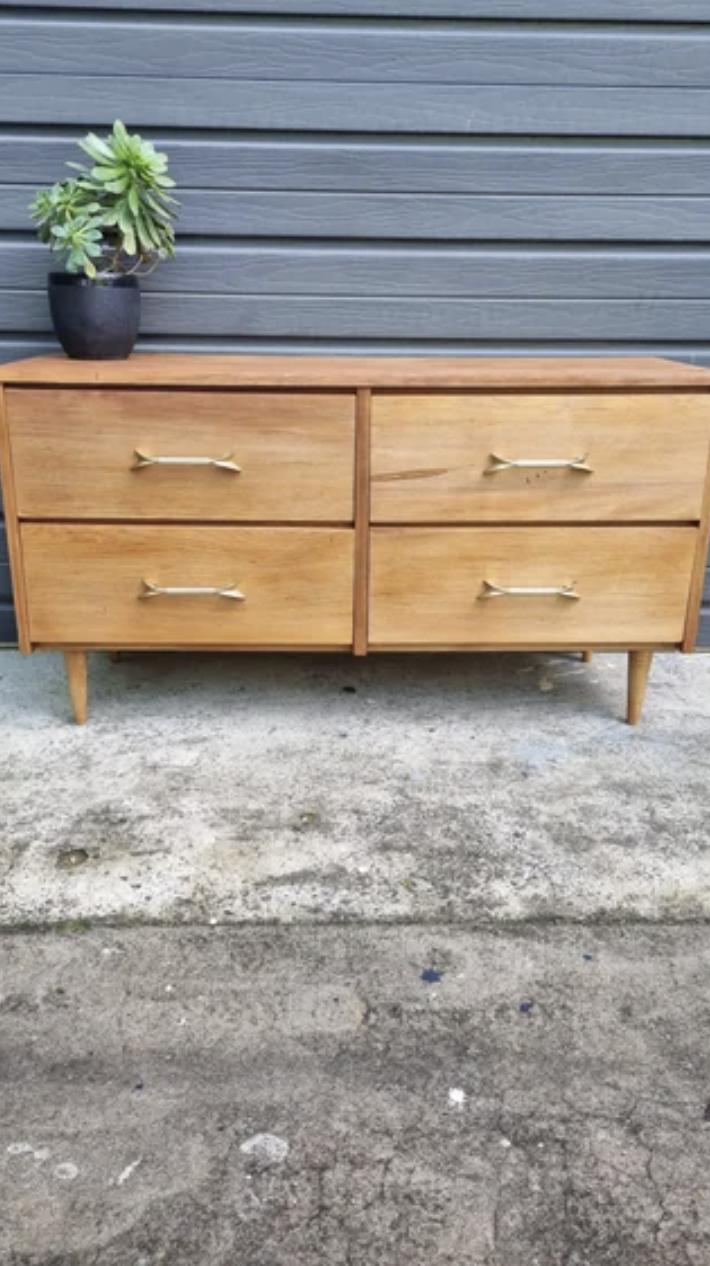 Reddit screenshot of impressive furniture renovation.