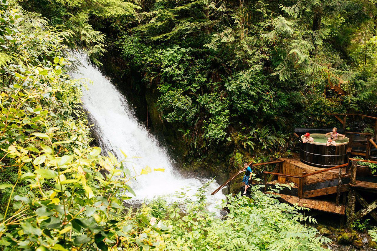 hot tub at Nimmo Bay Wilderness Resort | British Columbia, Canada