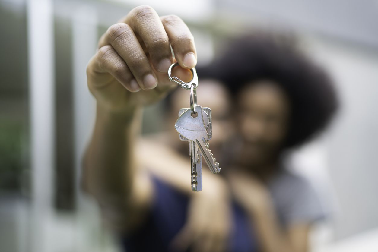 couple buying house