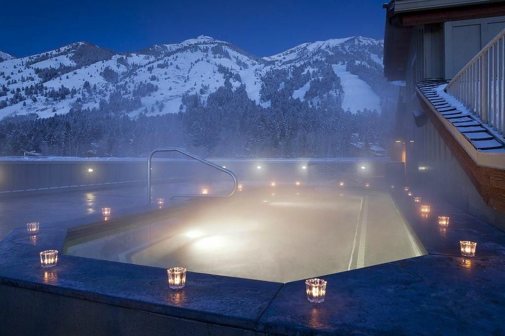 rooftop hot tub at Teton Mountain Lodge & Spa | Jackson Hole, Wyoming