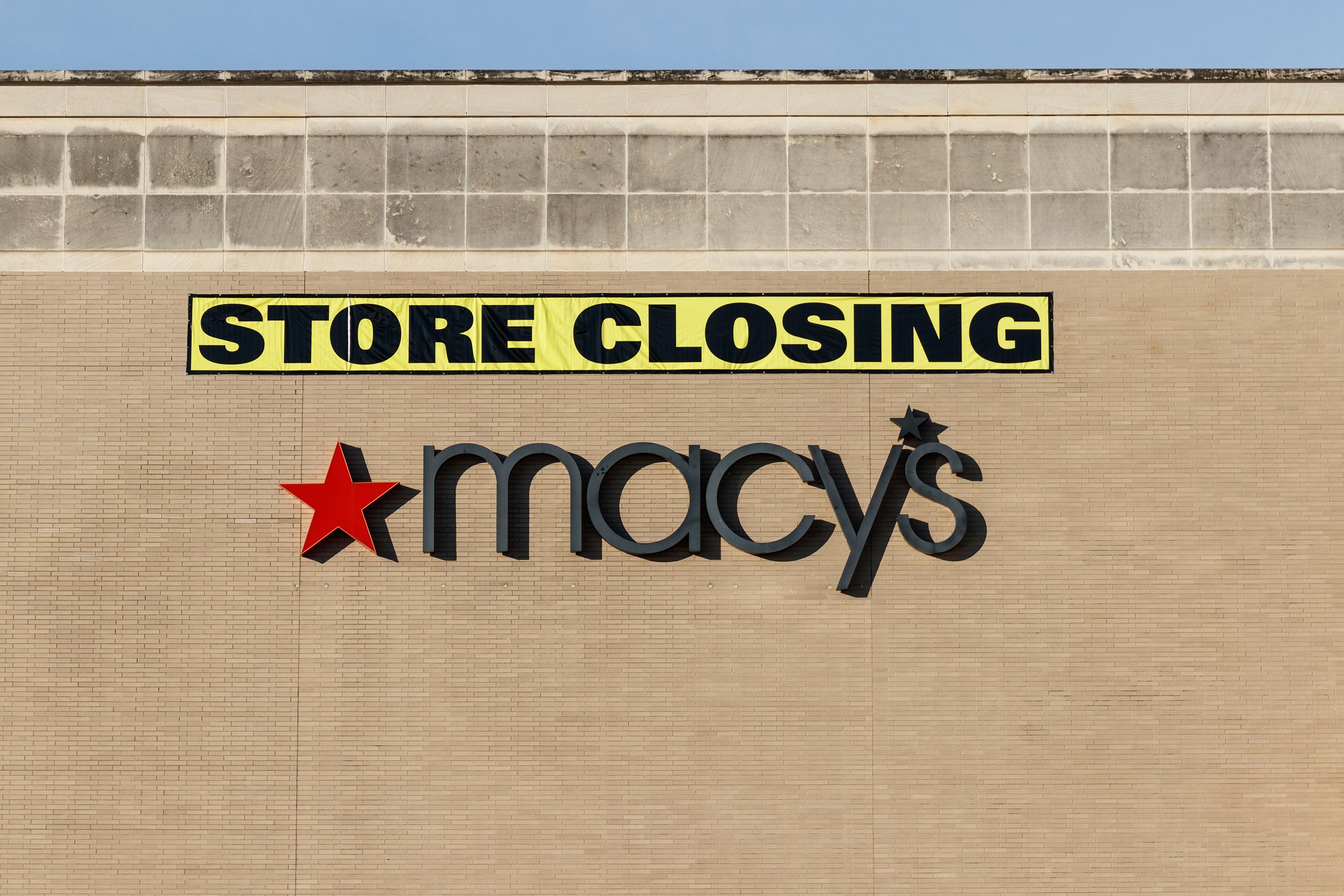 Macy's mall location and Store Closing sign