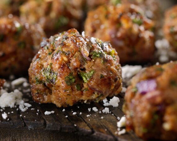 25 Cheap Appetizers for Parties on a $7 Budget