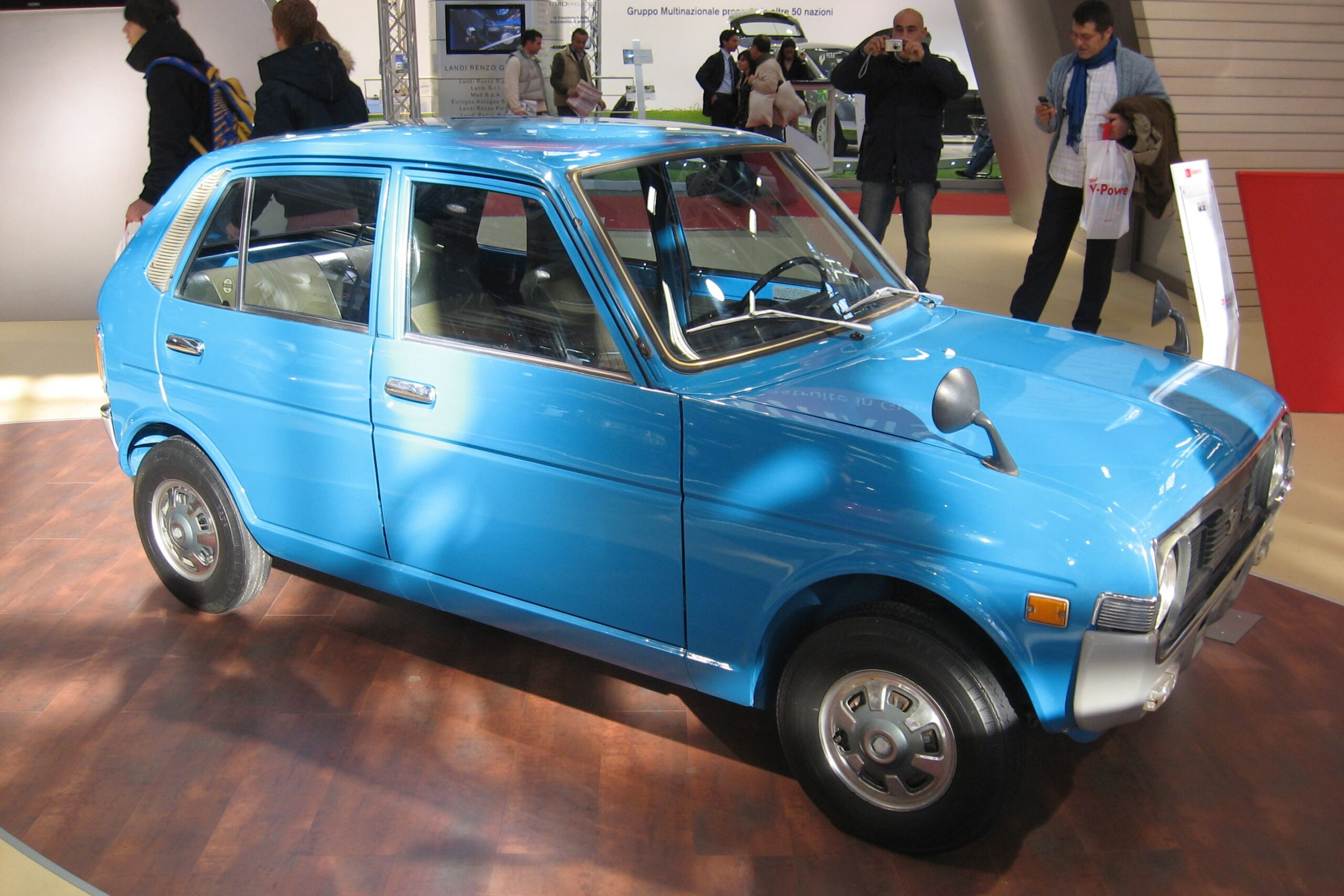 Sky blue Daihatsu Fellow-Max in a sunny spot in a showroom