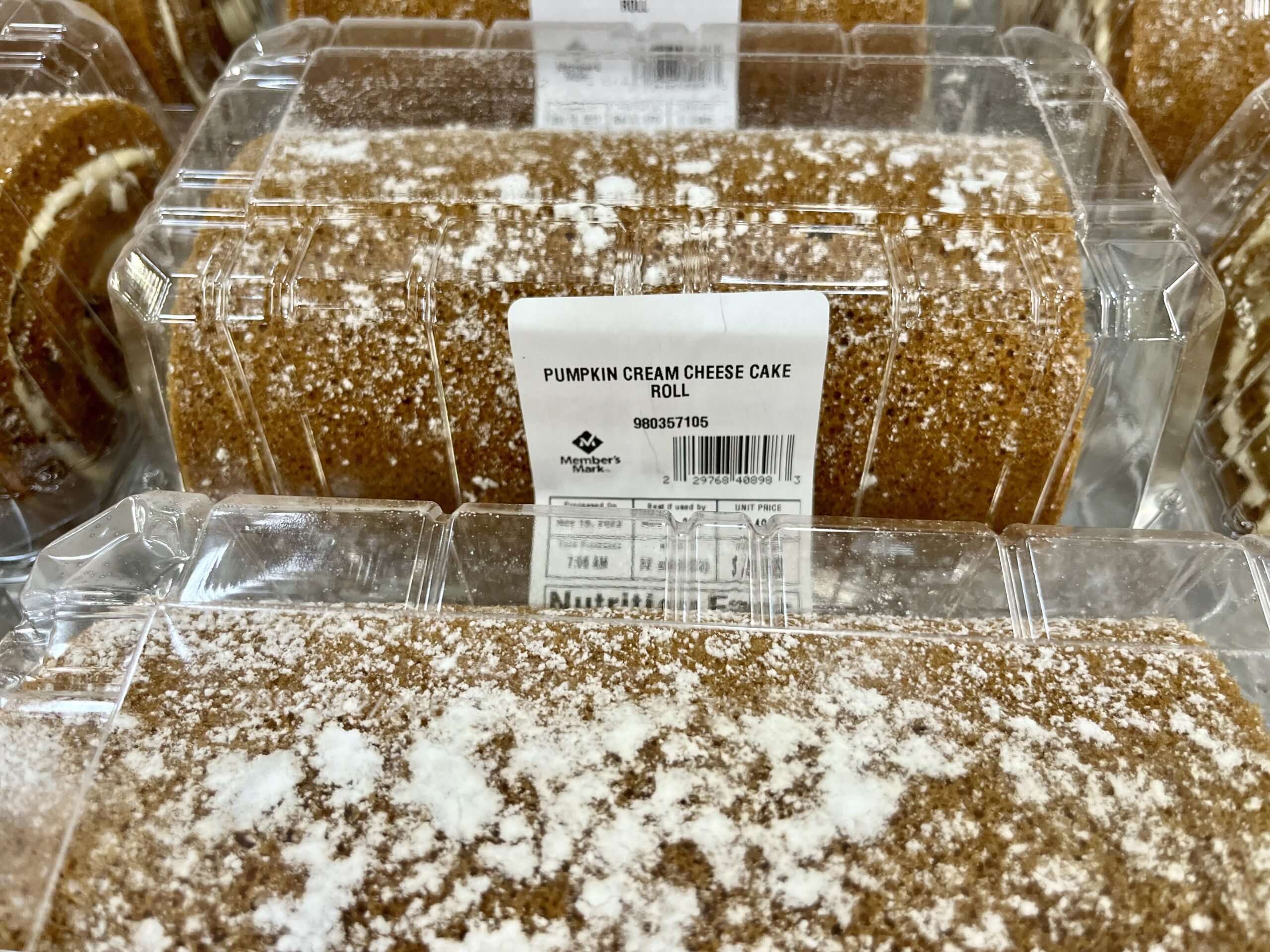 the member's mark pumpkin cream cheese cake roll from sam's club