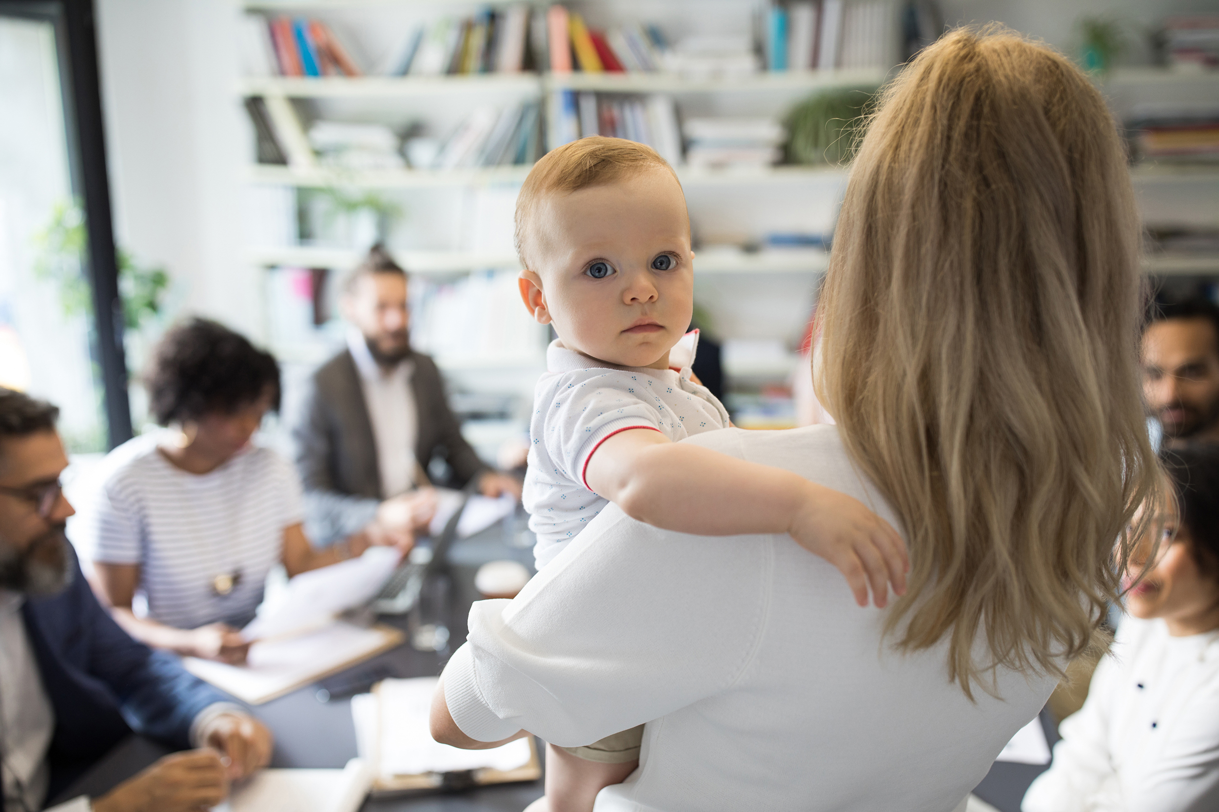 single mother have presentation in office