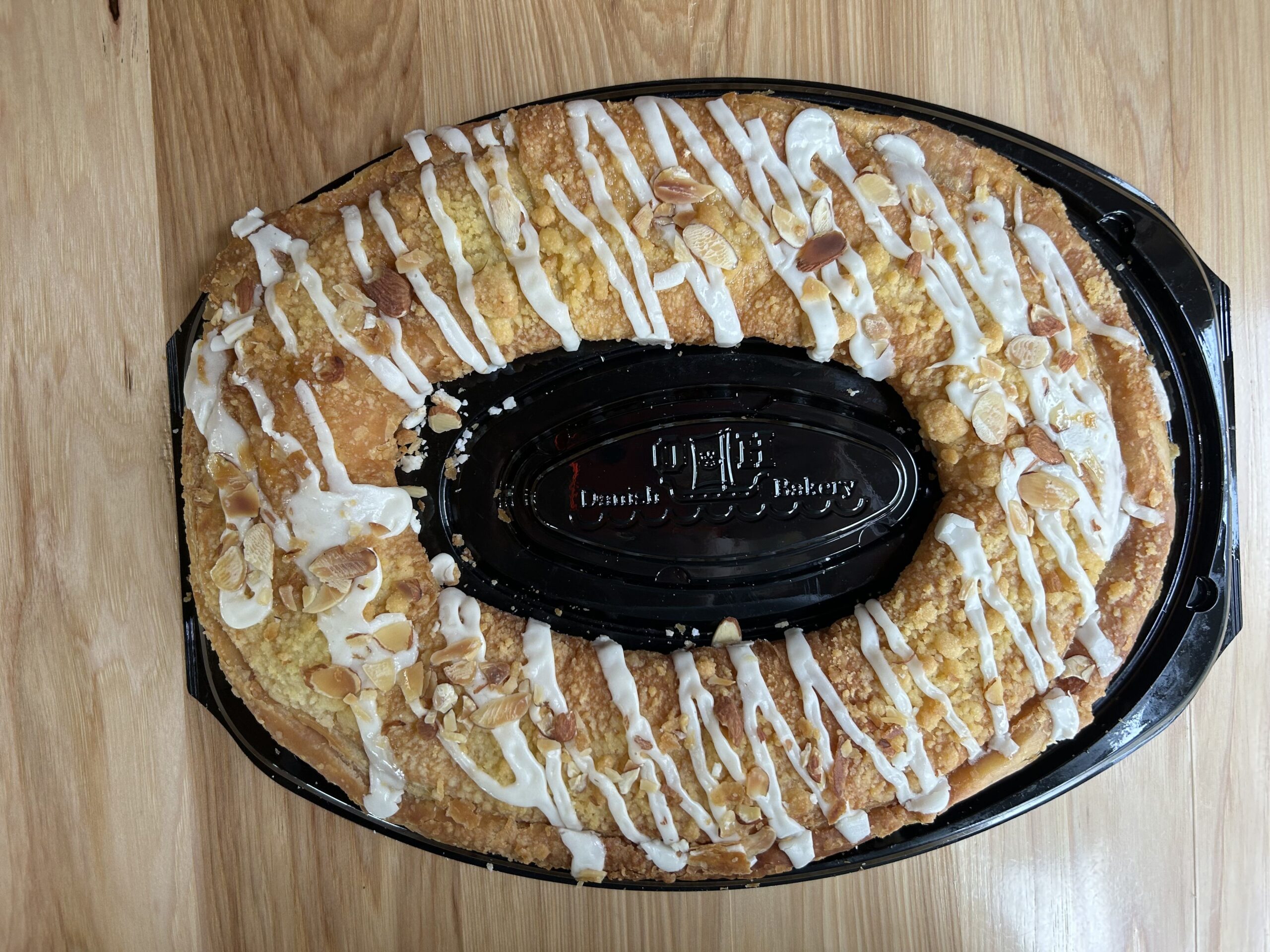 O&H Bakery A Very Danish Christmas Kringle