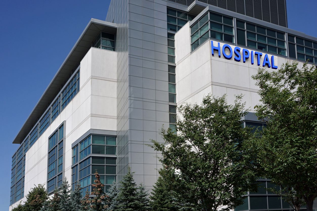 An image of the outside of a hospital building.