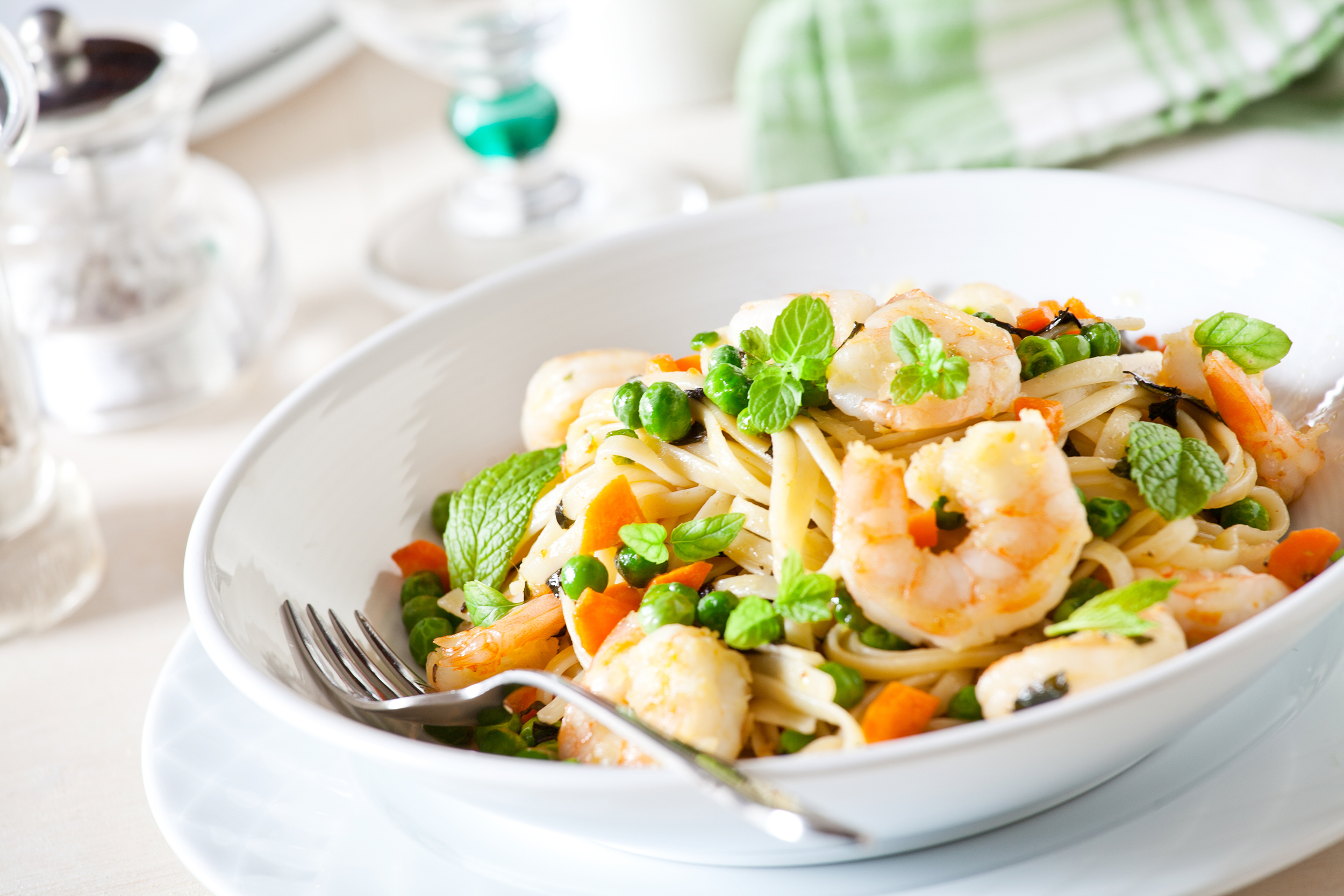 Shrimp pasta with vegetables