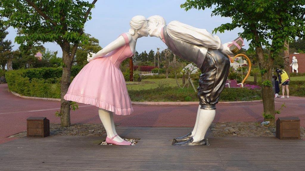 Statue of a couple kissing at Jeju Loveland in South Korea
