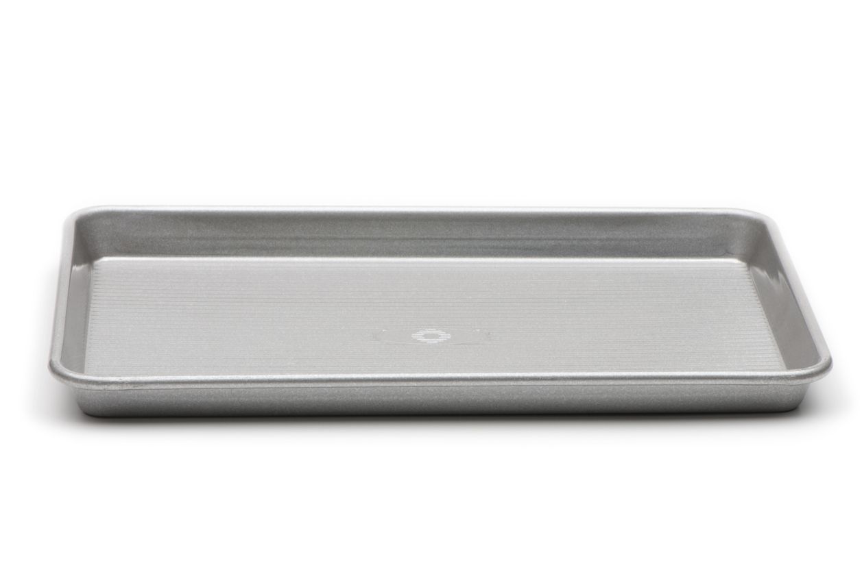 A baking sheet.