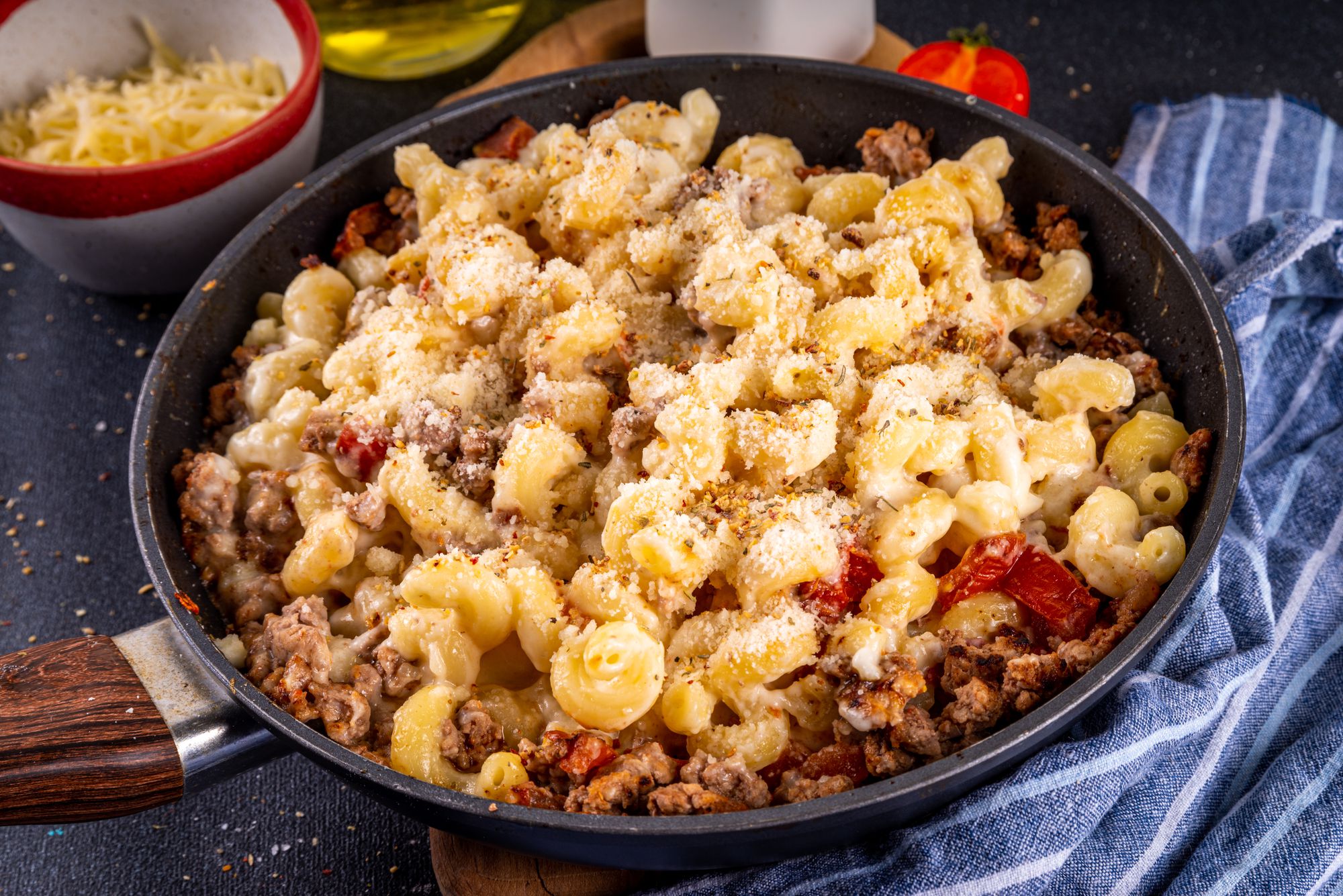 Cheeseburger pasta skillet