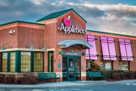 Exterior of Applebee's in York, Pennsylvania with cloudy grey skies in the background