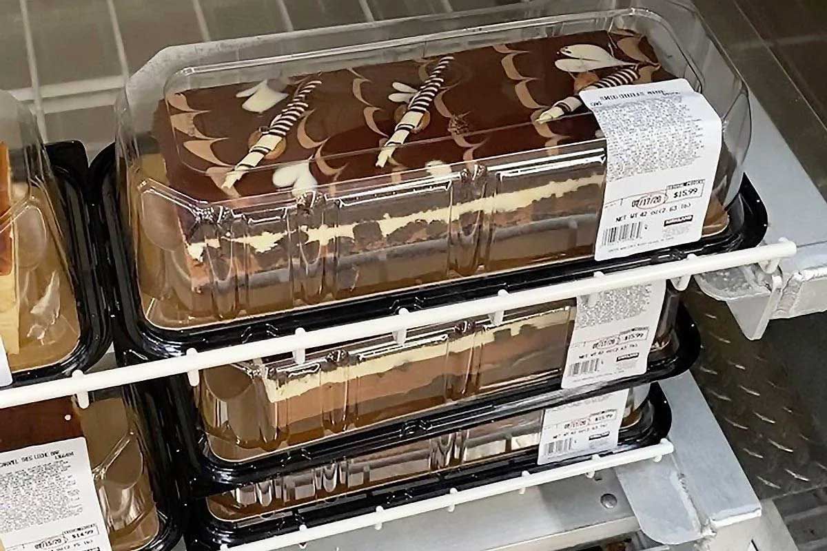 Photo of Costco's tuxedo cake