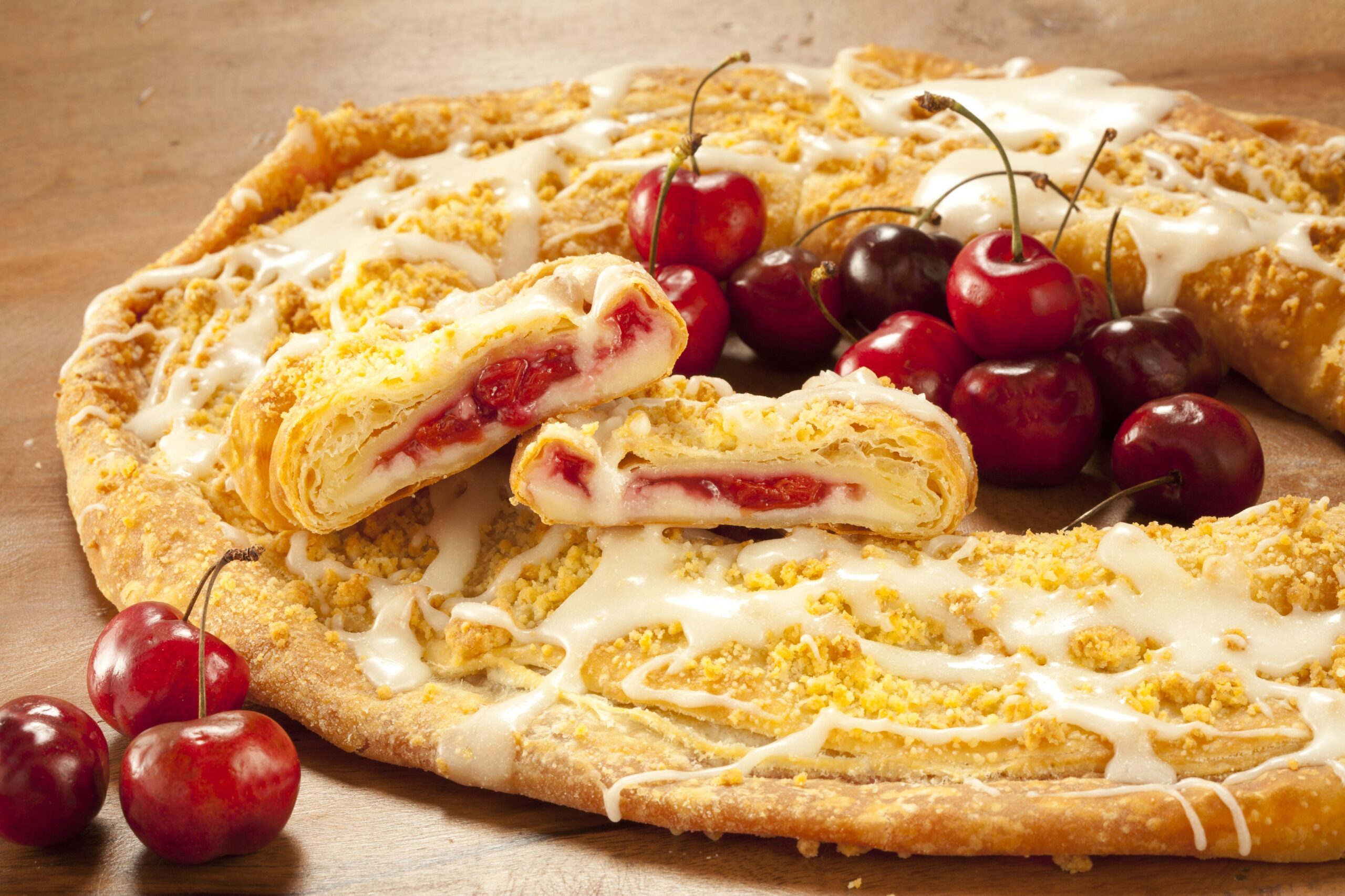 O&H Bakery apple kringle