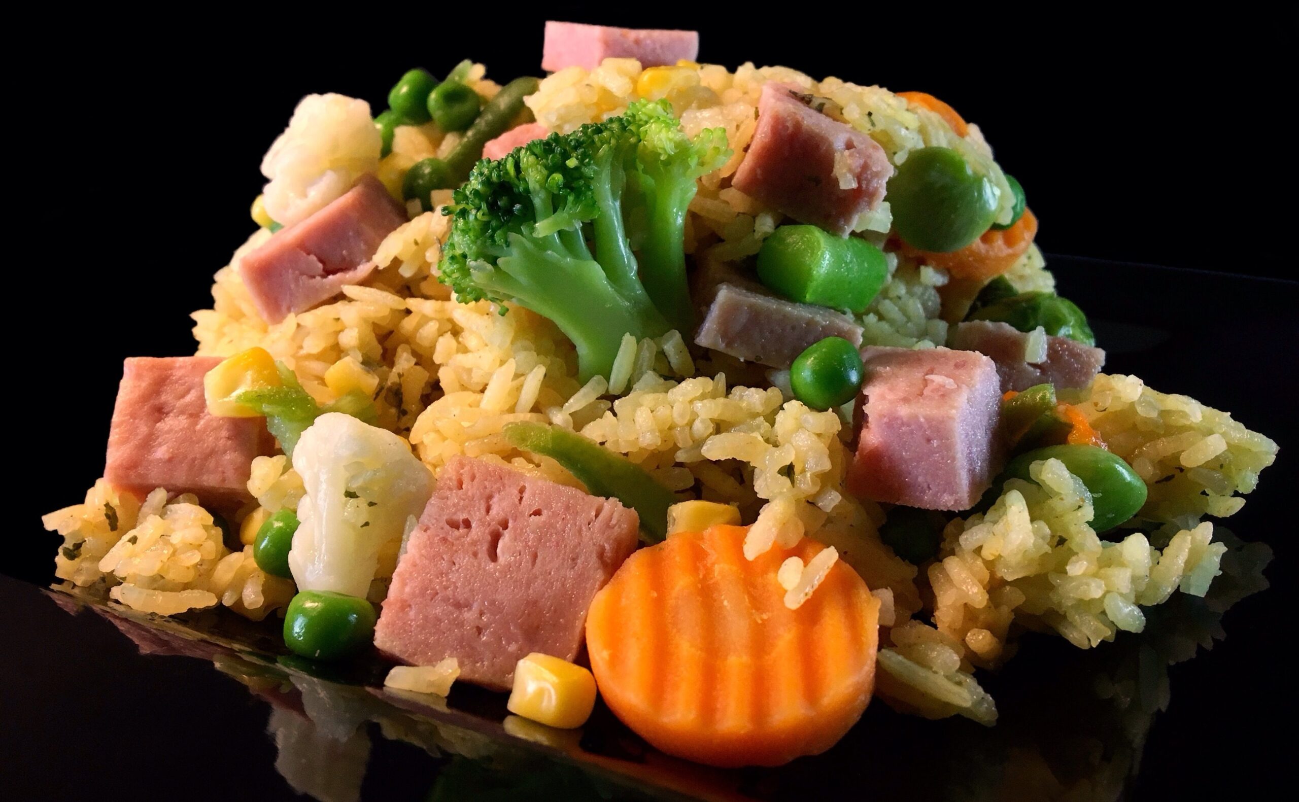 Fried rice with spiced ham and root vegetables