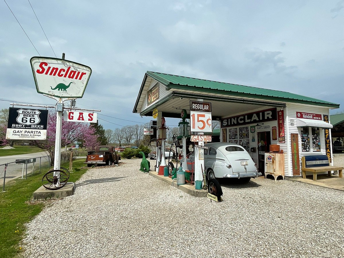 Gay Parita Sinclair filling station