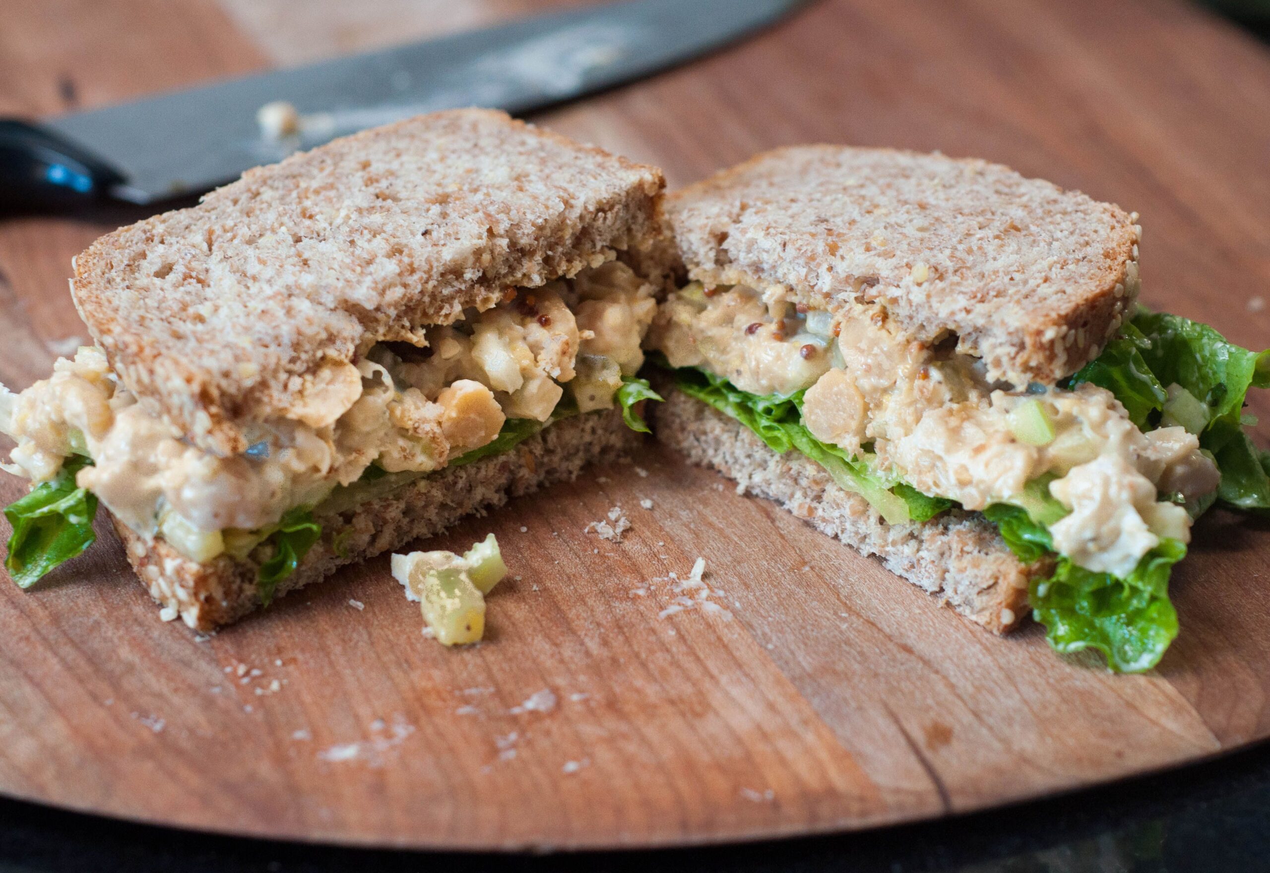 Curry chickpea salad sandwich