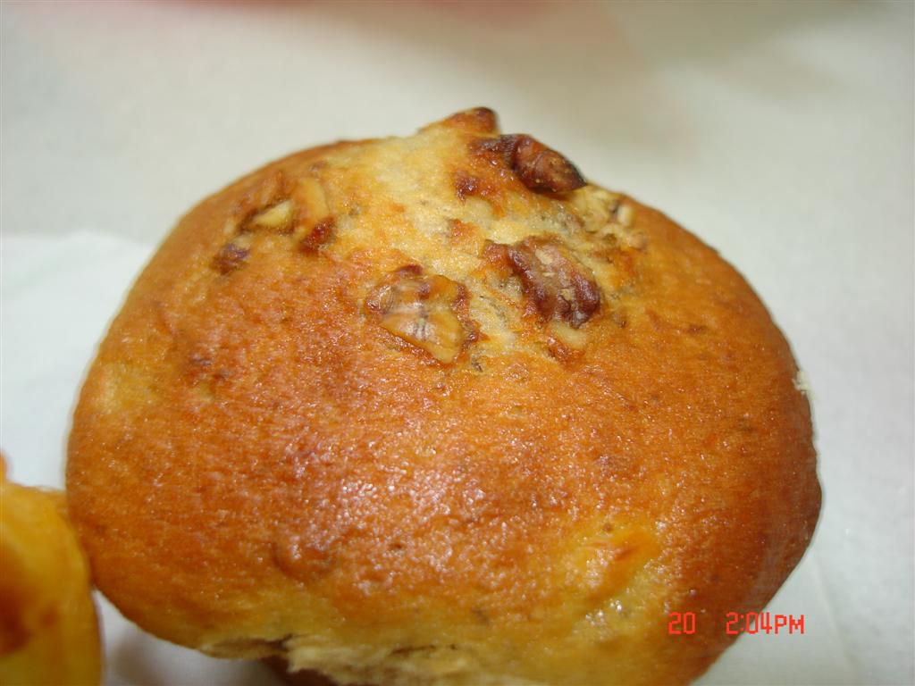 Banana walnut muffin