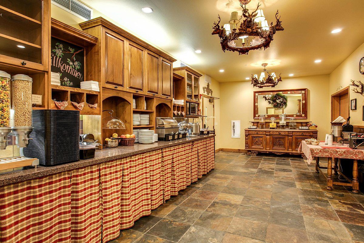 bavarian lodge breakfast buffet