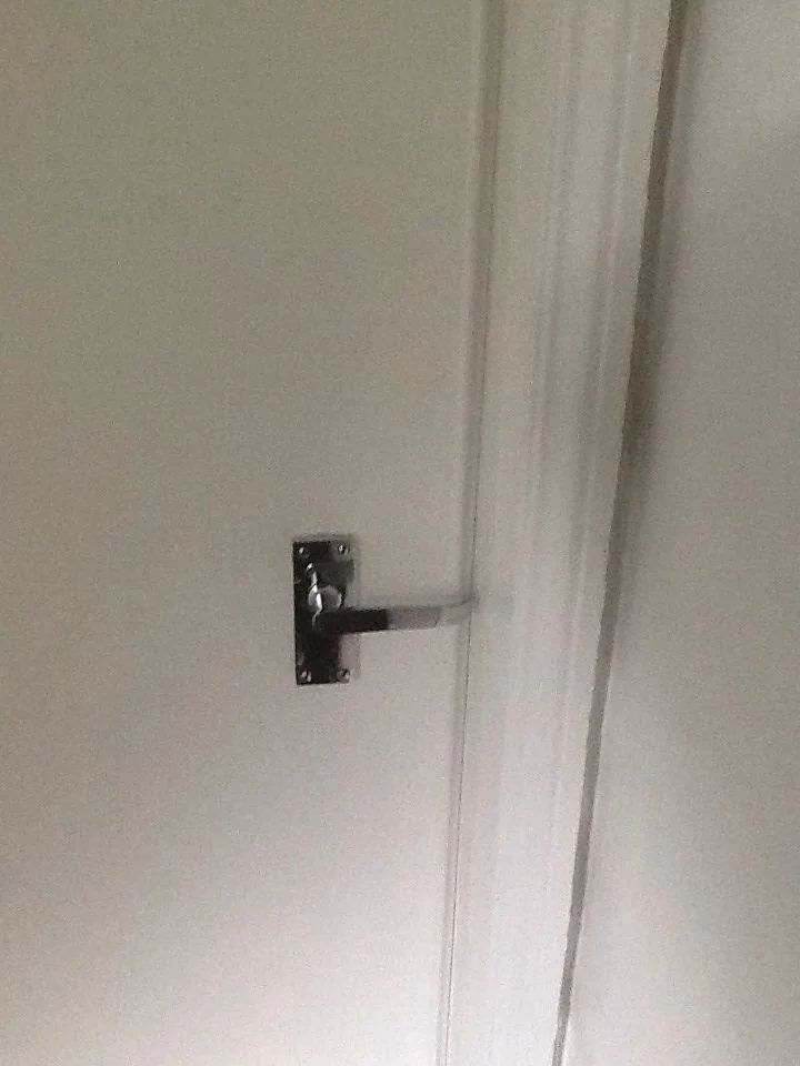 Backwards door handle from DIYFail on Reddit
