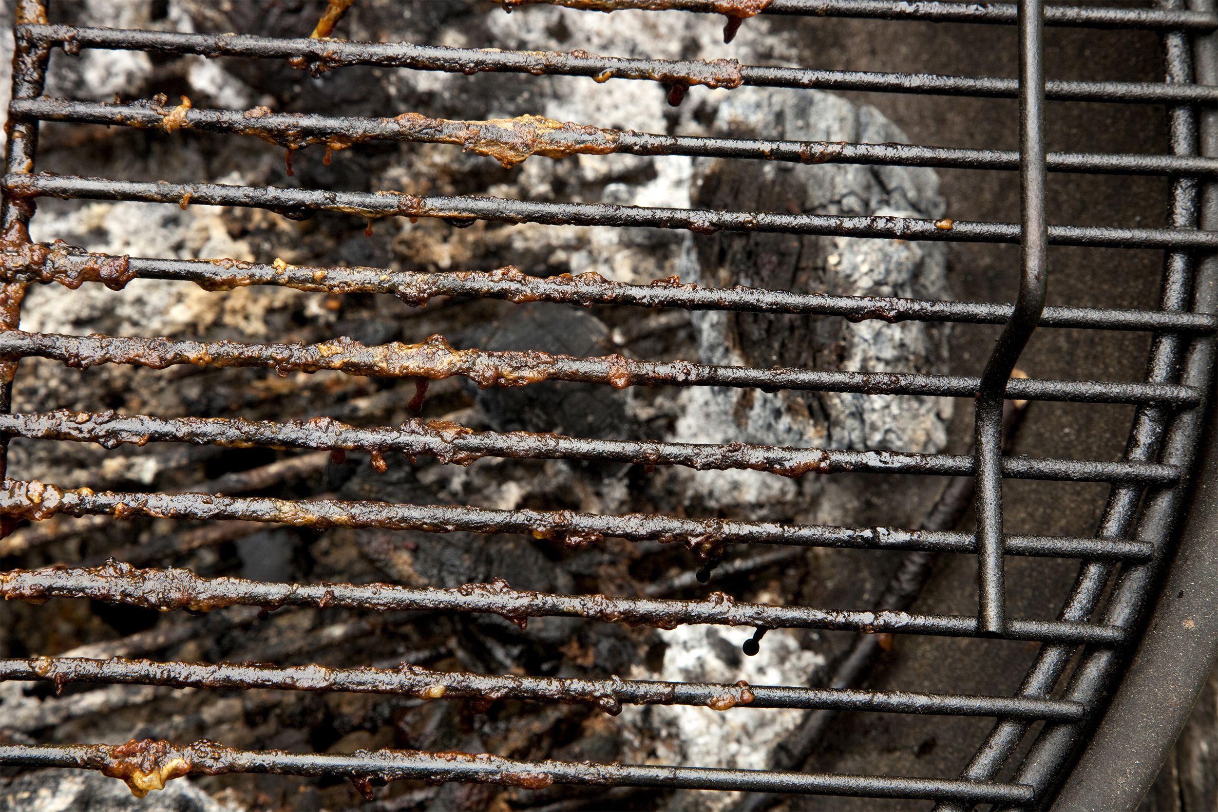 Dirty grill grates