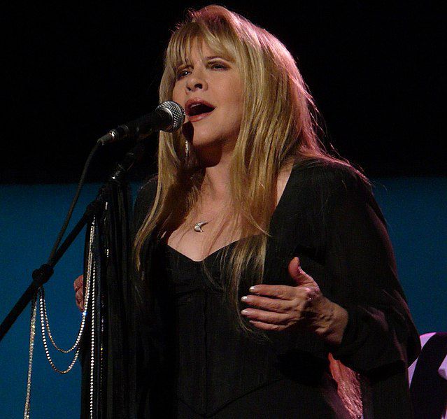 Stevie Nicks Singing on stage