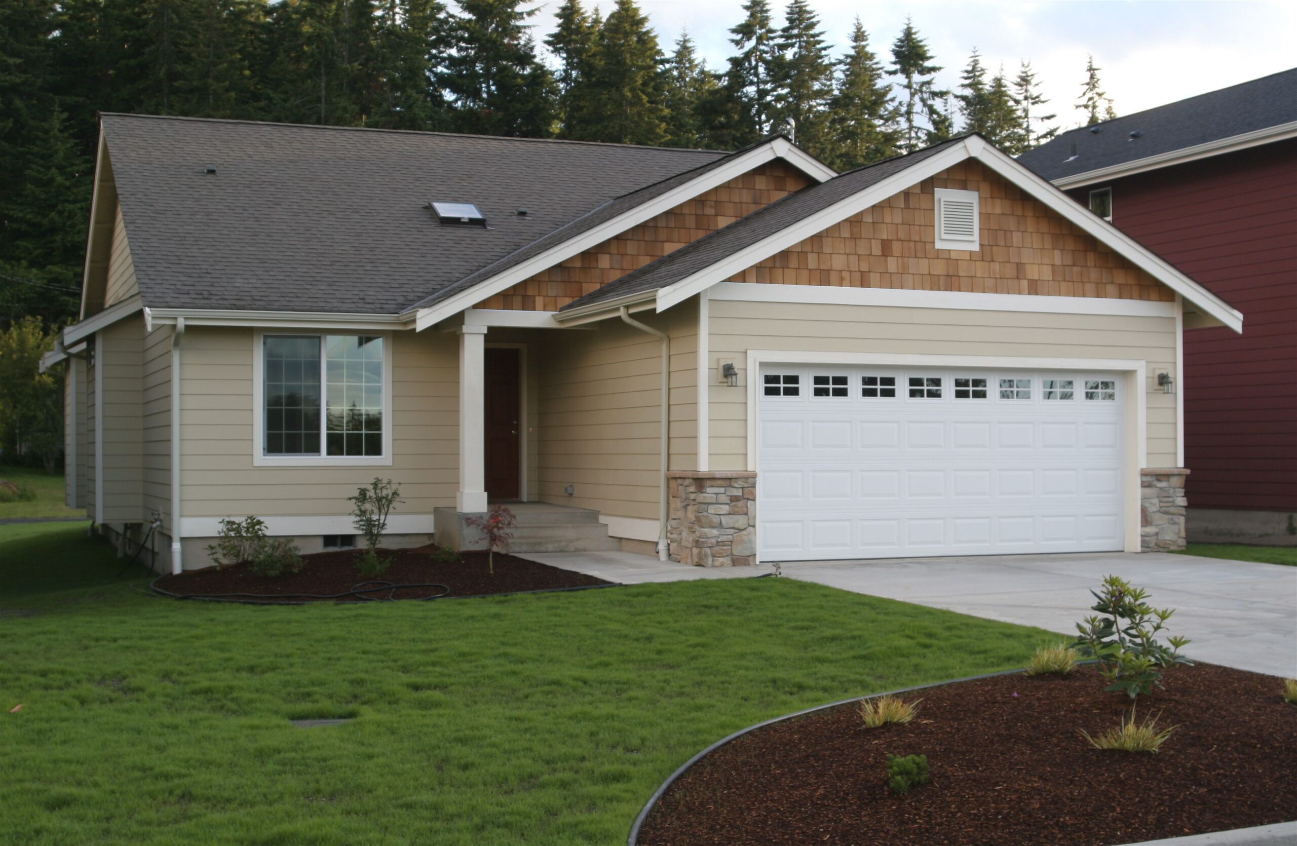 A simple but modern three bedroom house design