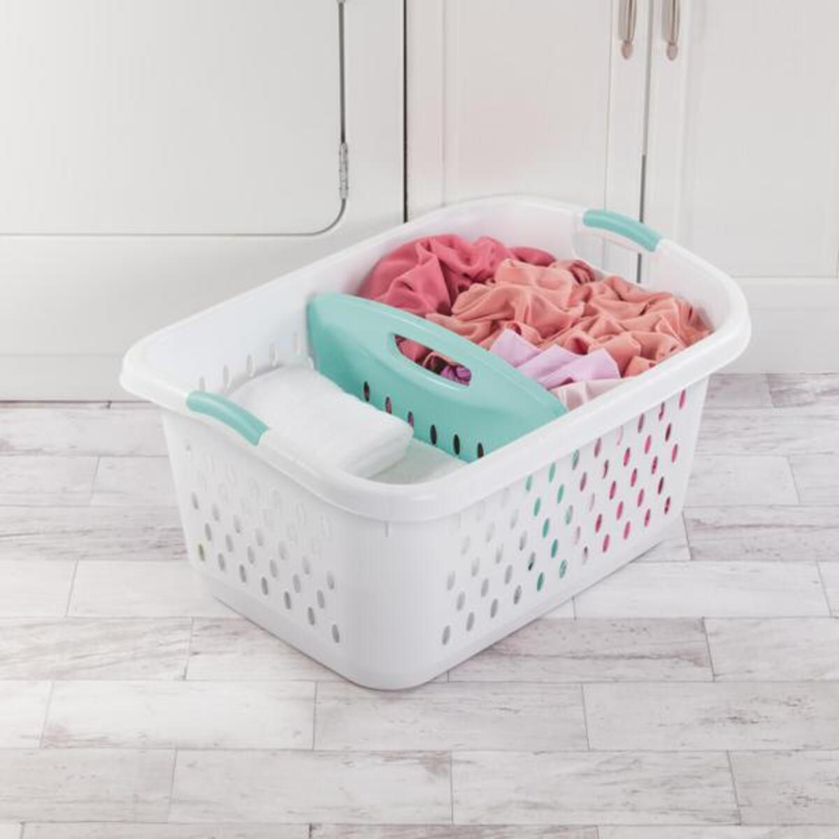 Sterlite Divided Laundry Basket