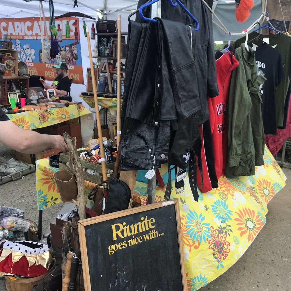 Flea Off Market, Kentucky