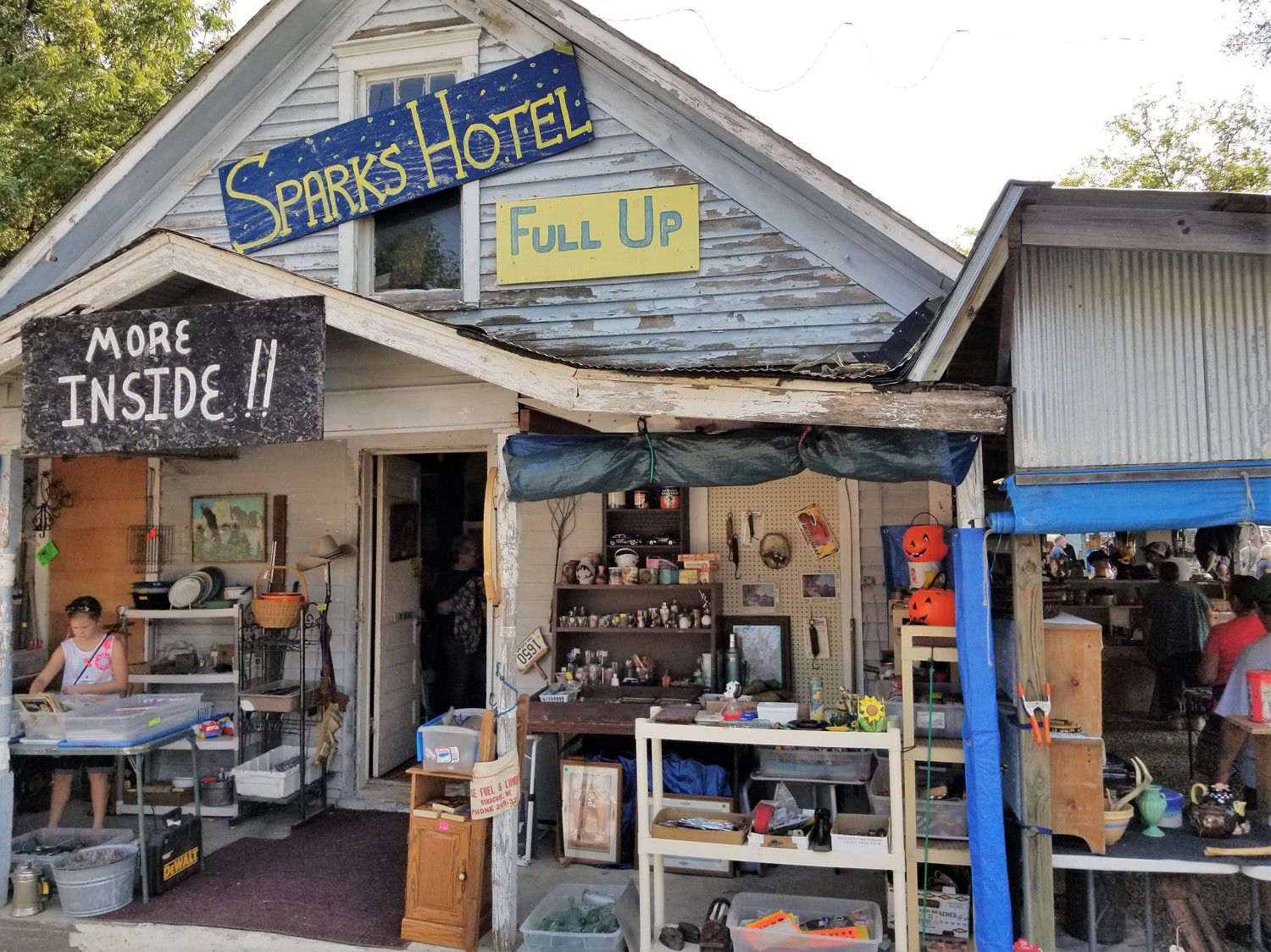 Sparks Antiques and Collectibles Flea Market, Kansas