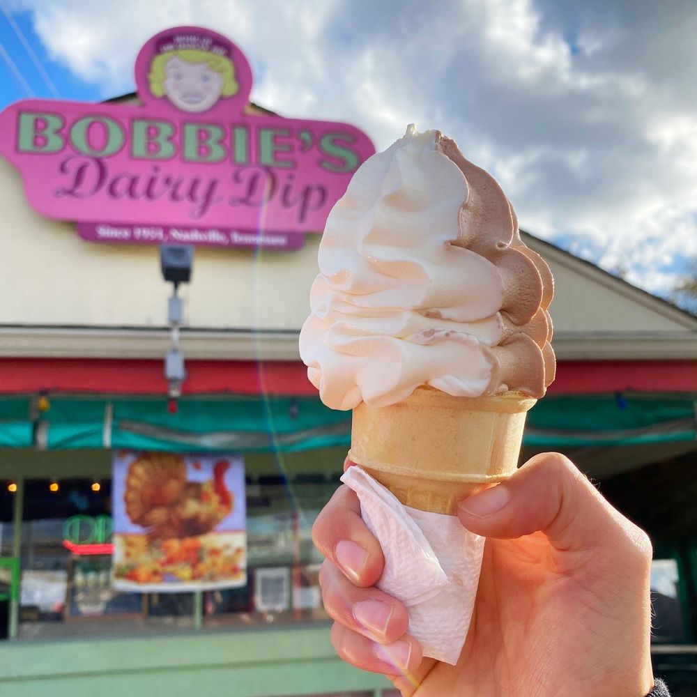 Bobbie’s Dairy Dip in Nashville, Tennessee