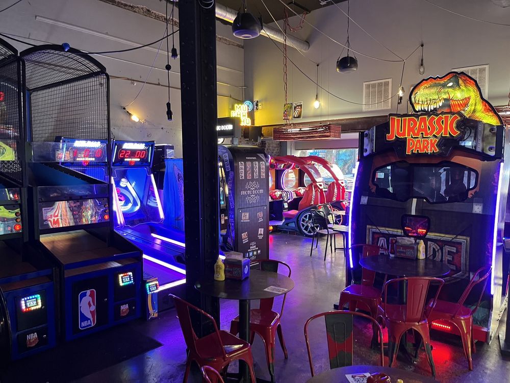 Paramount, a sports bar in Alabama