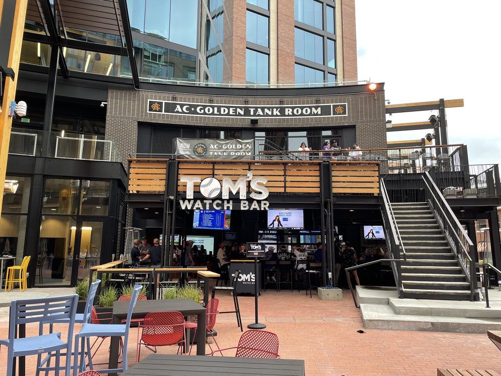 Tom’s Watch Bar