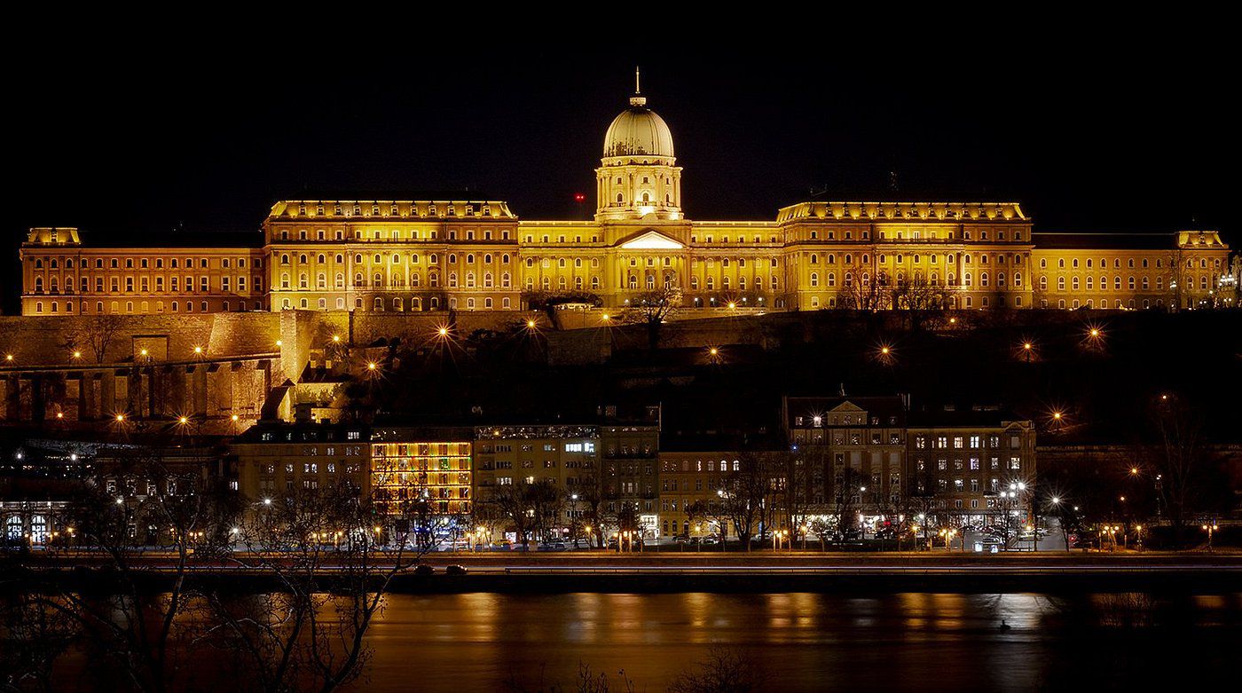 Four Seasons Hotel Gresham Palace: Budapest, Hungary
