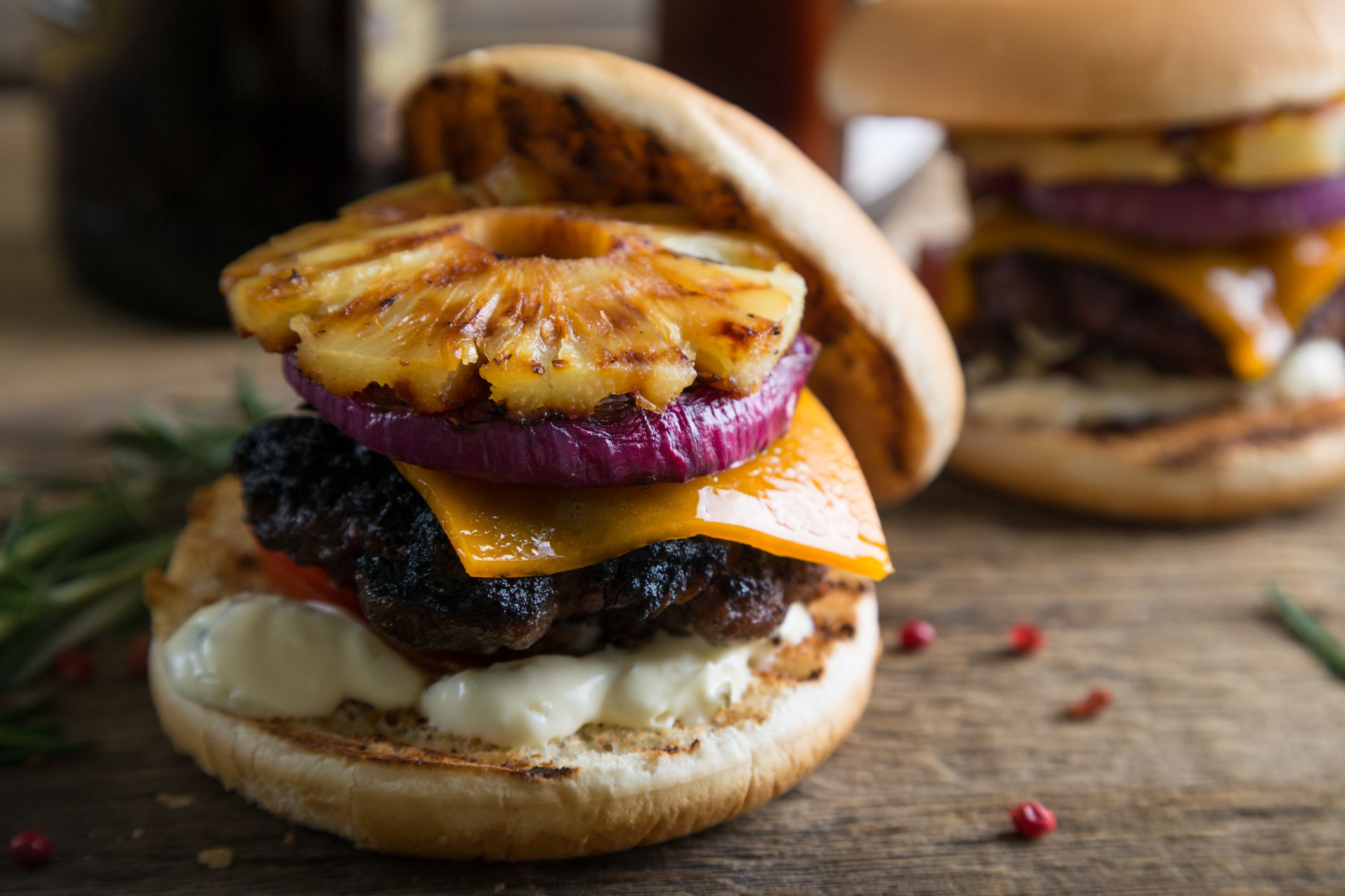 Hamburger with grilled pineapple