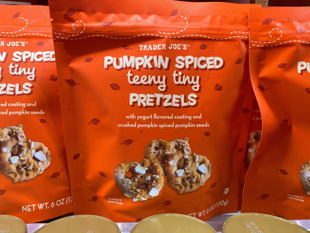 trader joe's pumpkin spiced teeny tiny pretzels
