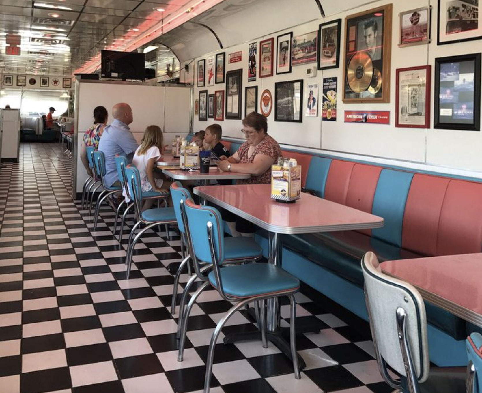 Kroll’s Diner