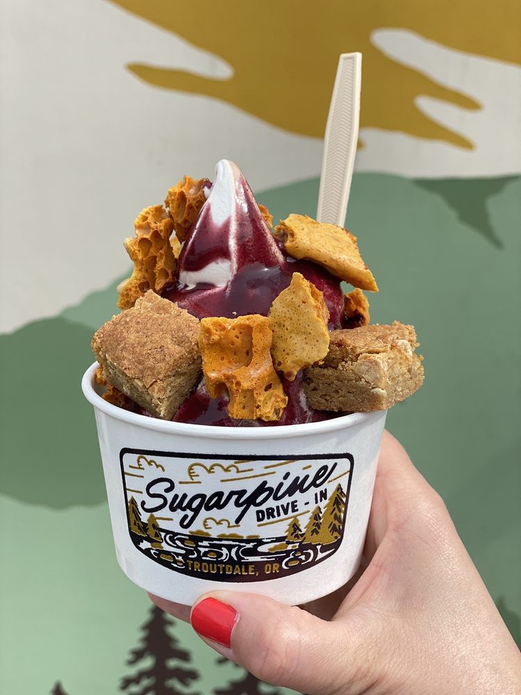 Sugarpine Drive-In in Troutdale, Oregon
