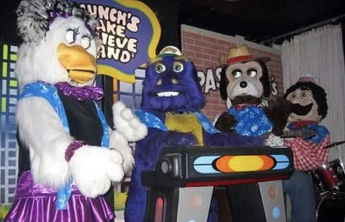 The creepy robot act at Chuck-E-Cheese