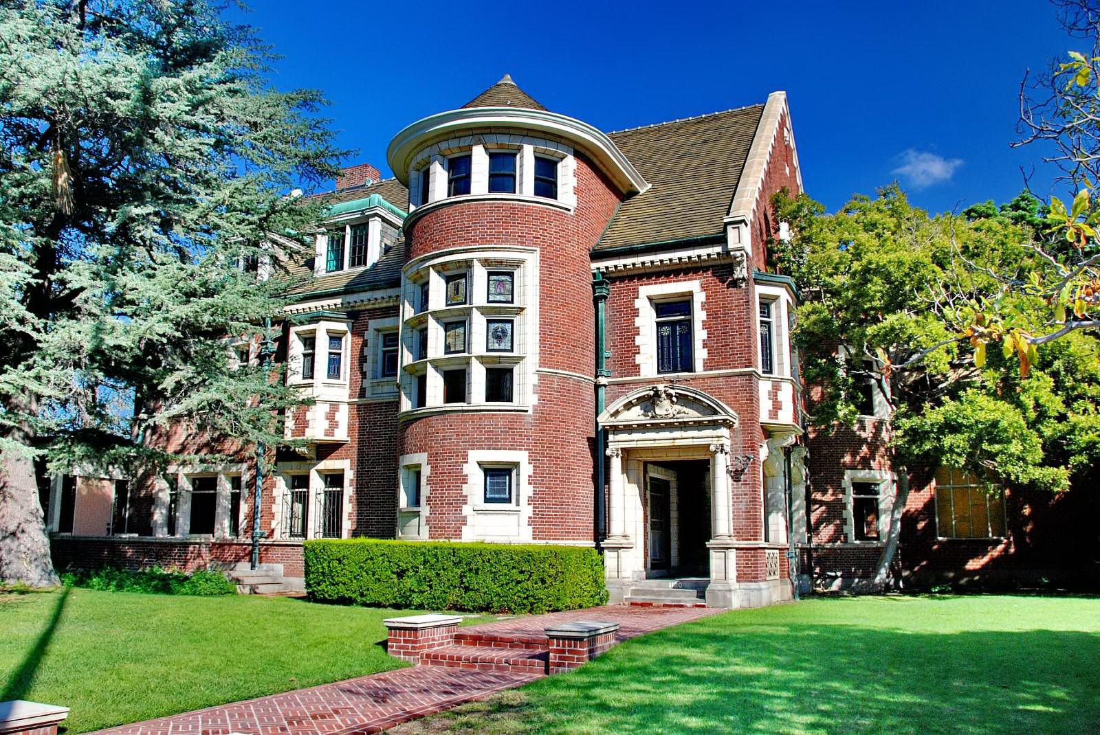 The Rosenheim Mansion
