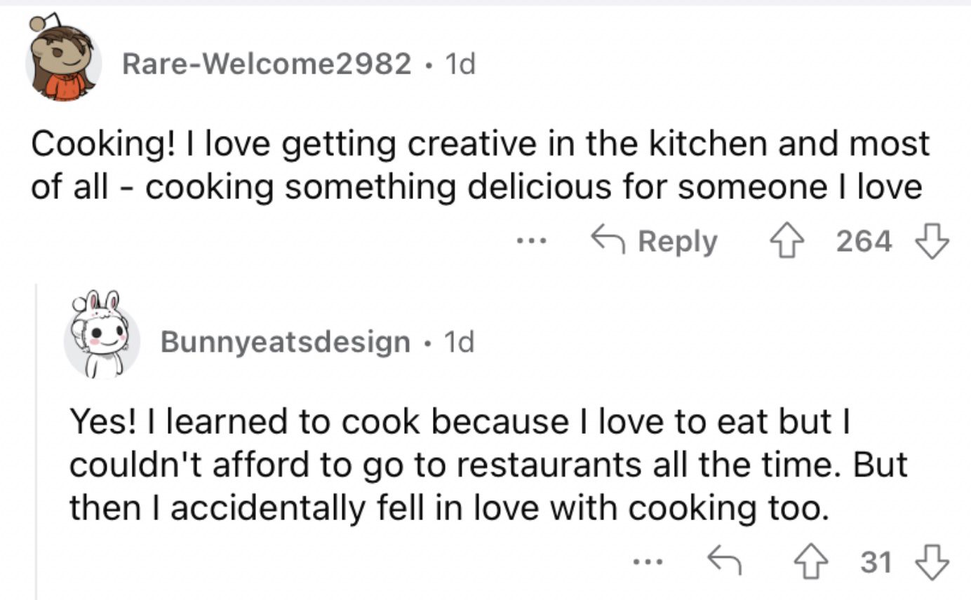 Reddit screenshot about the value of cooking at home to save money.