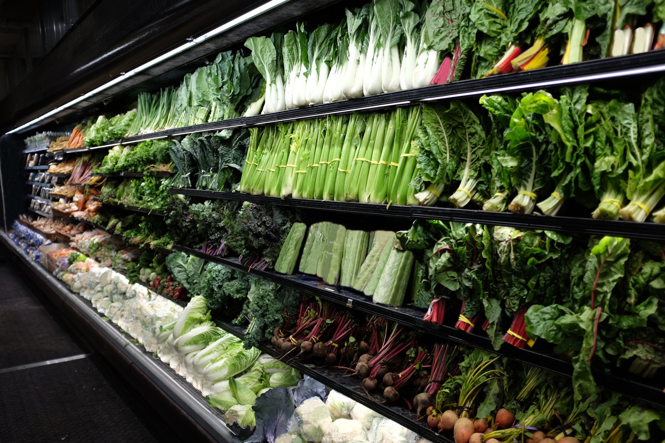 Organic vegetable aisle in grocery store