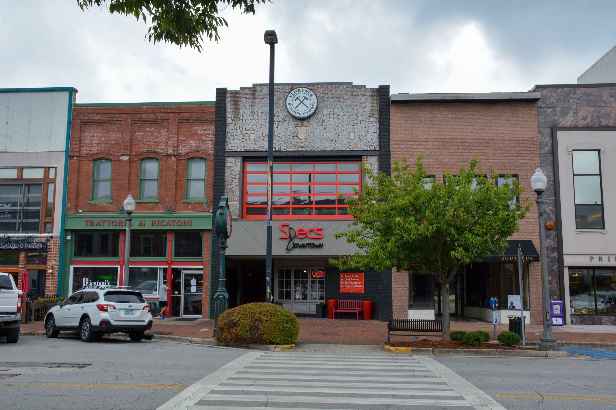 Florence, AL, 2020: Historic commercial buildings create a visually diverse treat in downtown Florence Alabama